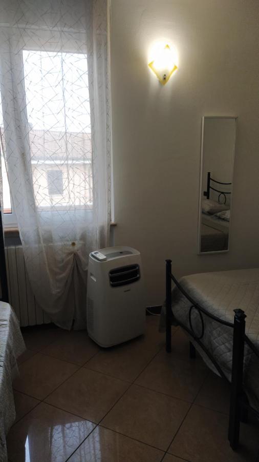 Bed and Breakfast Le Tre Stelle Ronco allʼAdige Zimmer foto
